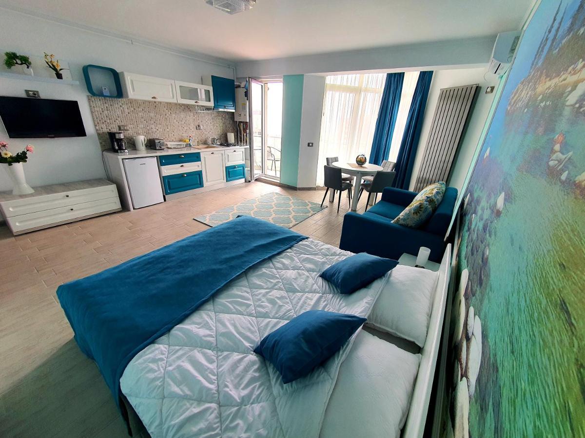 Alezzi Majestic Apartments 97 Năvodari Exteriör bild